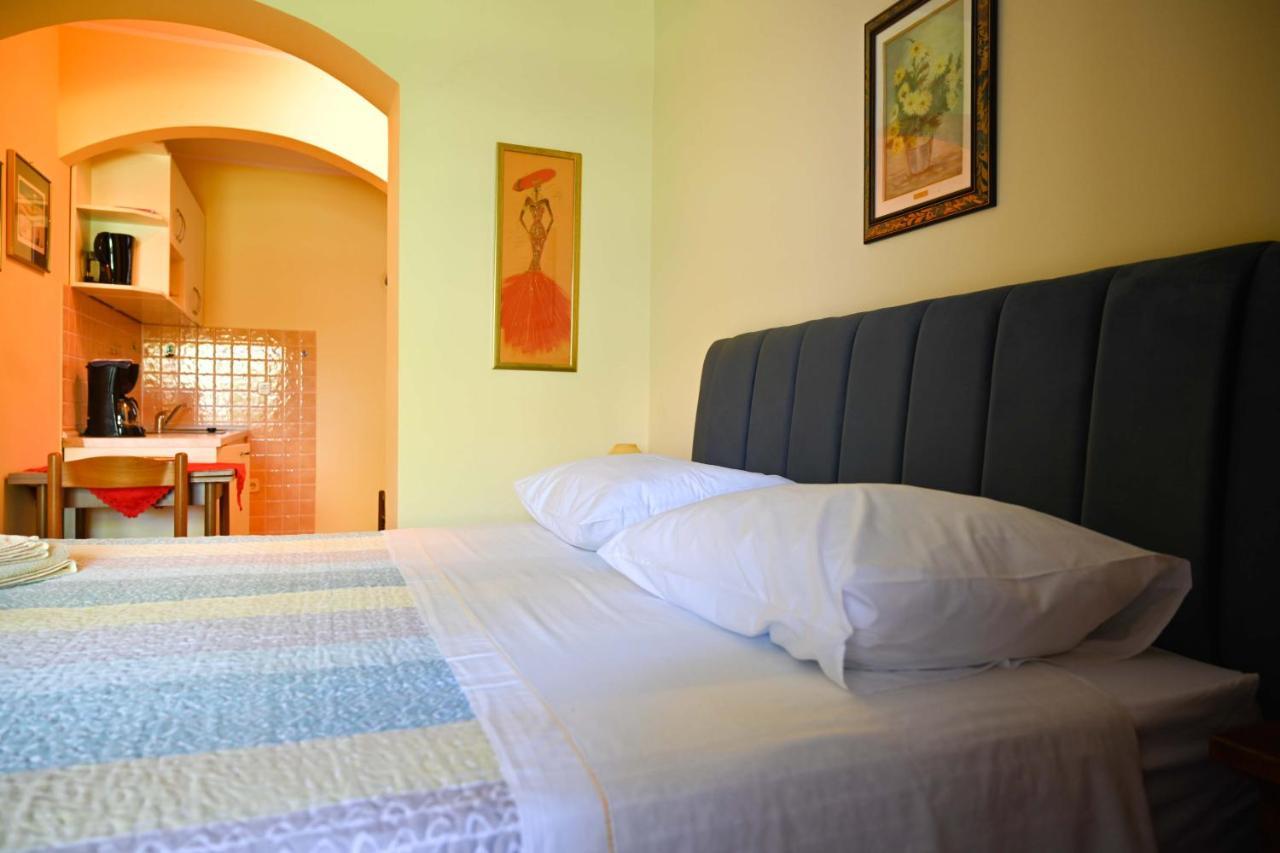 Ferienwohnung Alda-App Funtana Exterior foto
