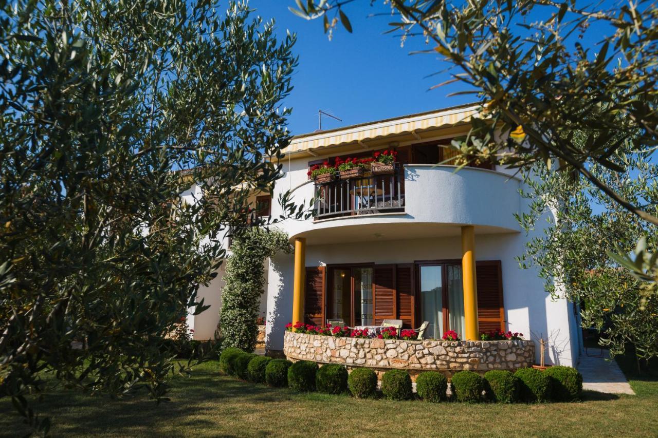Ferienwohnung Alda-App Funtana Exterior foto