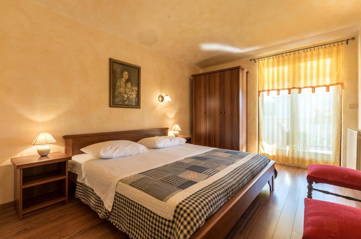 Ferienwohnung Alda-App Funtana Exterior foto