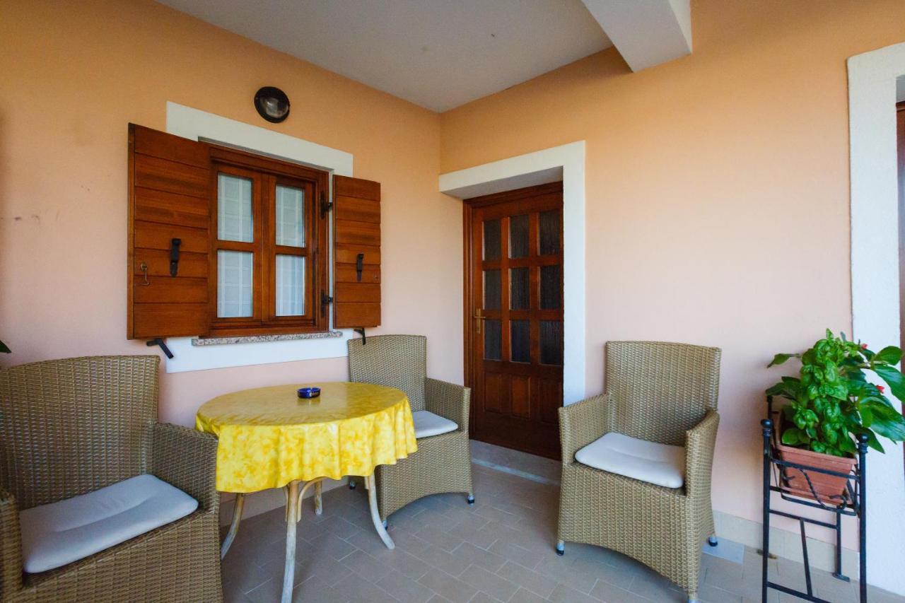 Ferienwohnung Alda-App Funtana Exterior foto