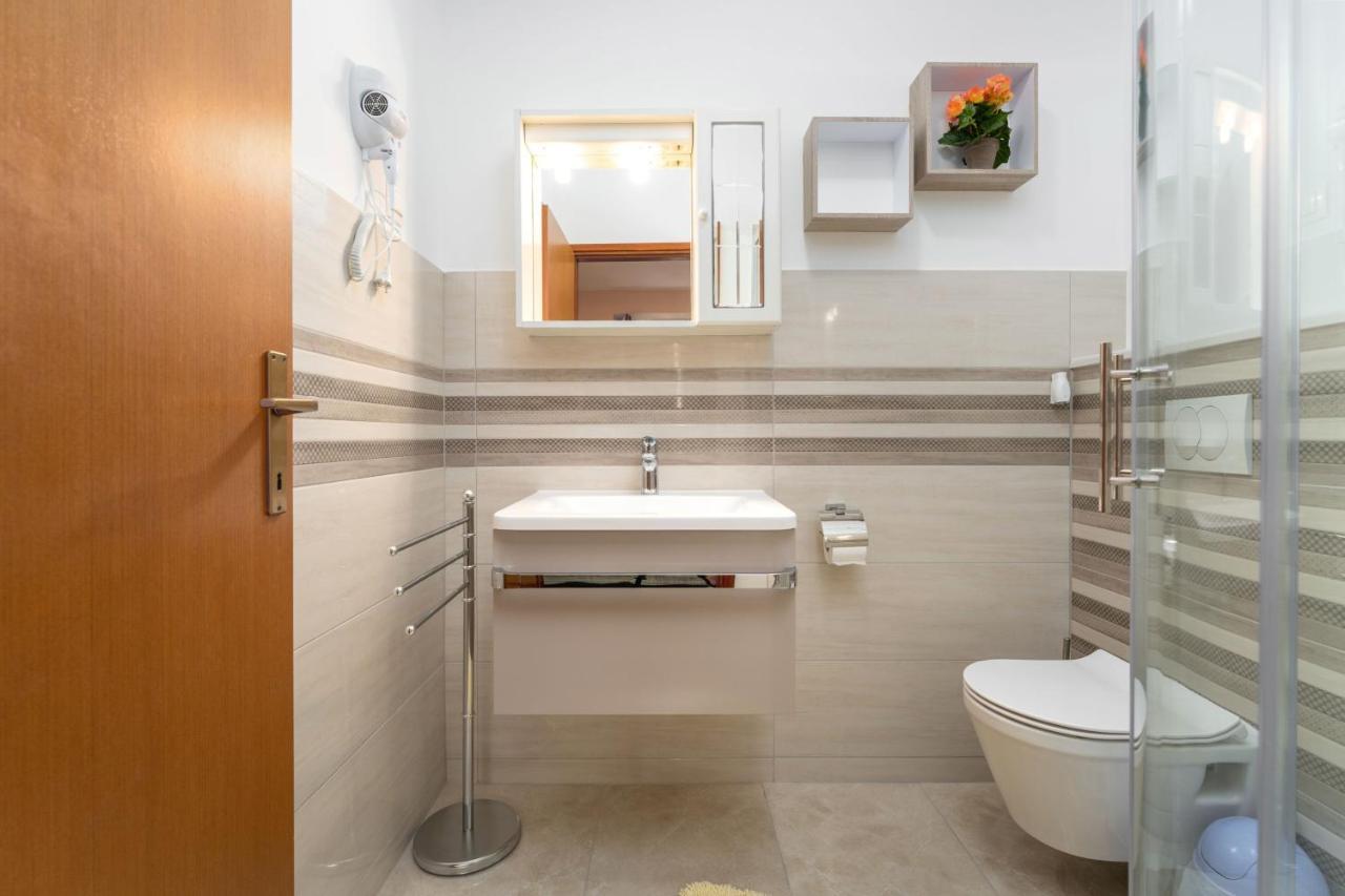 Ferienwohnung Alda-App Funtana Exterior foto