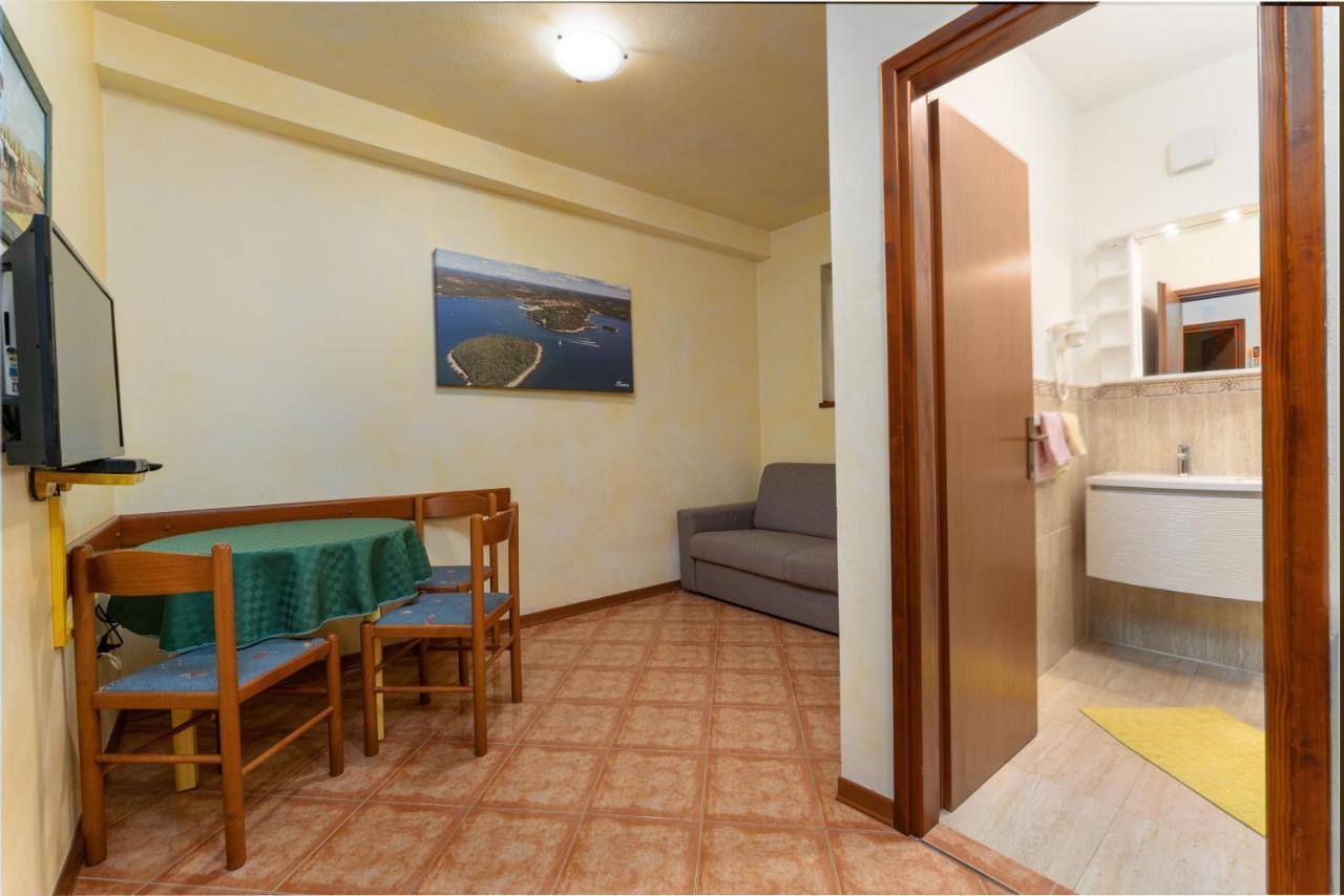 Ferienwohnung Alda-App Funtana Exterior foto