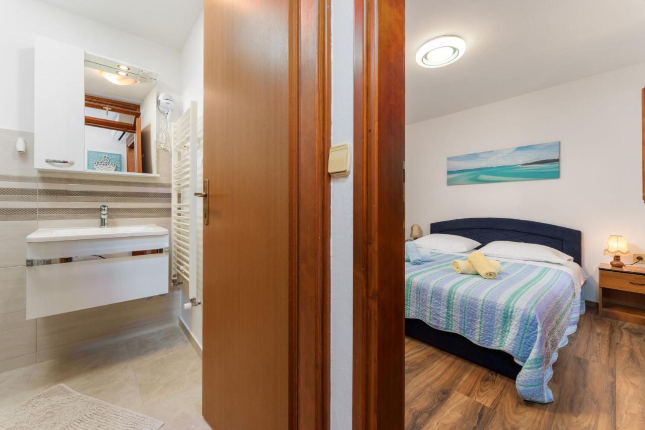 Ferienwohnung Alda-App Funtana Exterior foto